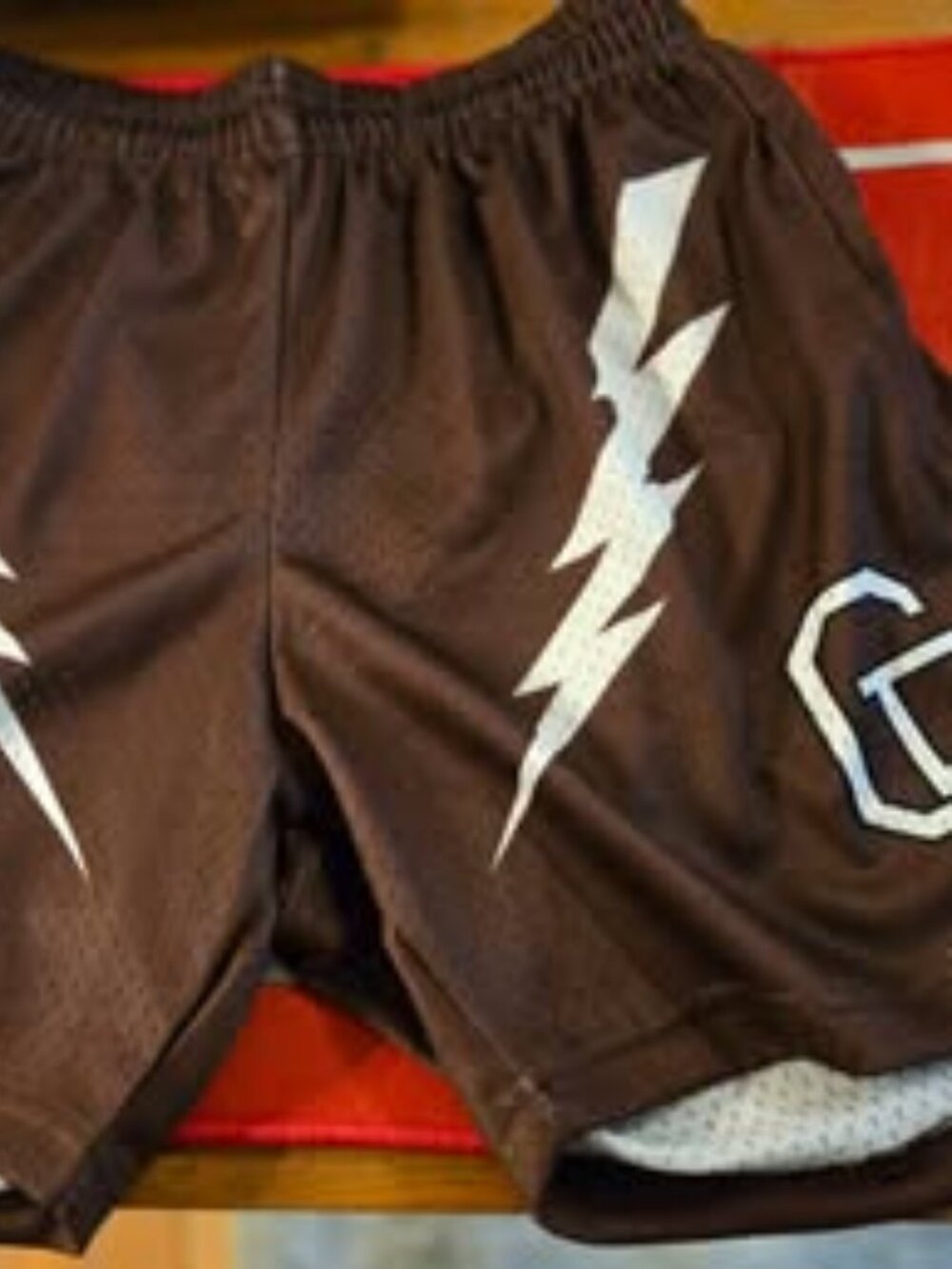 XLARGE CRISPY NYC BROWN THUNDERBOLTS SHORTS